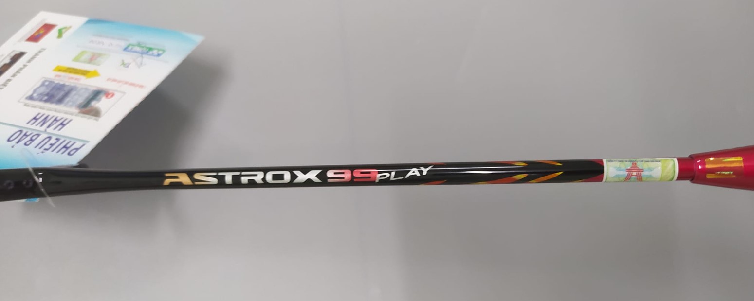 Vợt đánh cầu lông Yonex Astrox 99 Play - Đỏ chính hãng